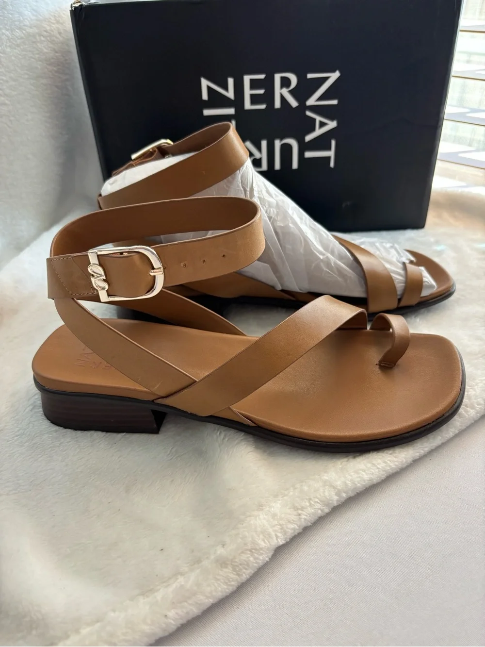 Naturalizer Birch Saddle Tan Leather Strappy Toe Ring Sandal Size 8.5